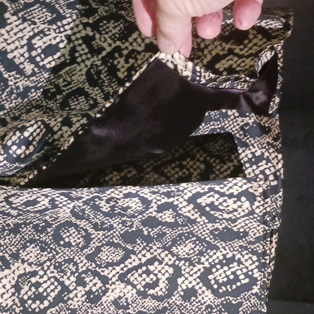 Anna Huling, Polyester, Snakeskin Patterned Duste… - image 8